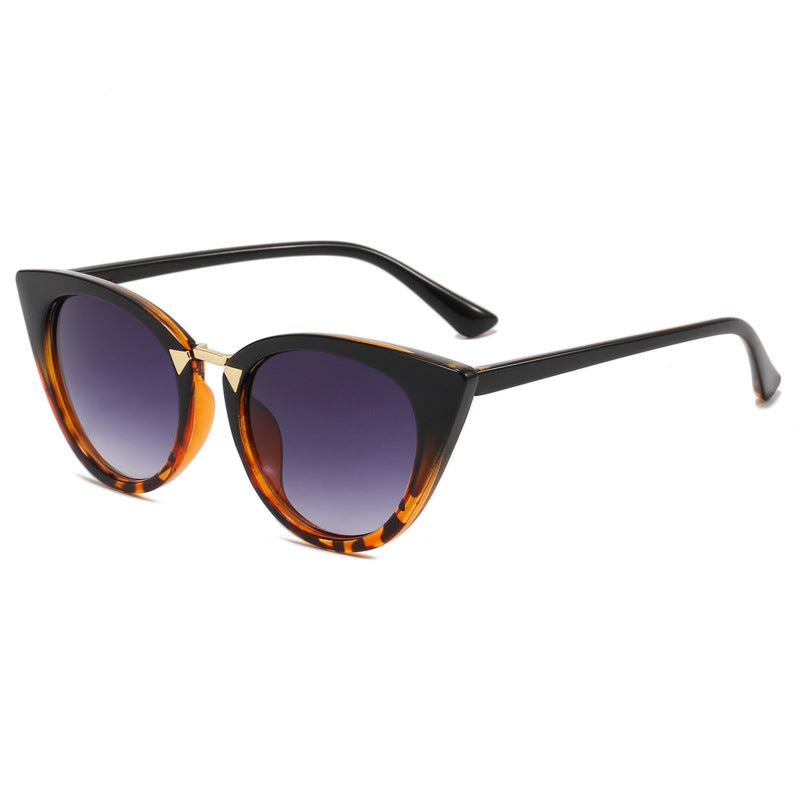 Damen Cat-Eye Sonnenbrille mit elegantem goldenen Detail Karnz