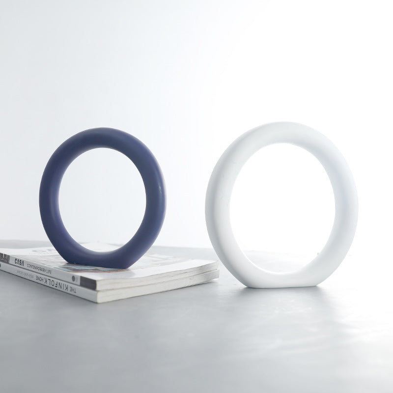 Moderne Minimalistische Dekorative Ring Skulptur