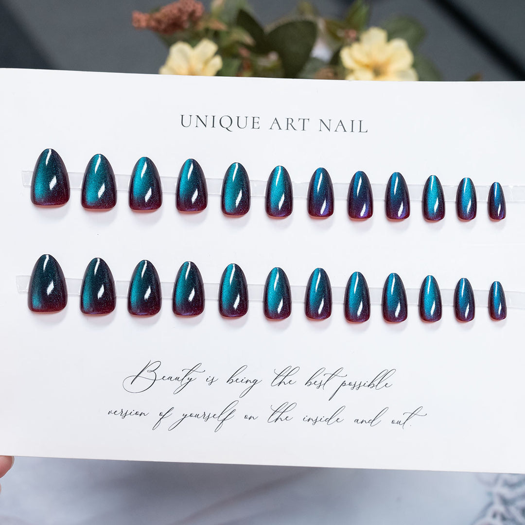 Glänzendes Press-On Nagelkunst Set
