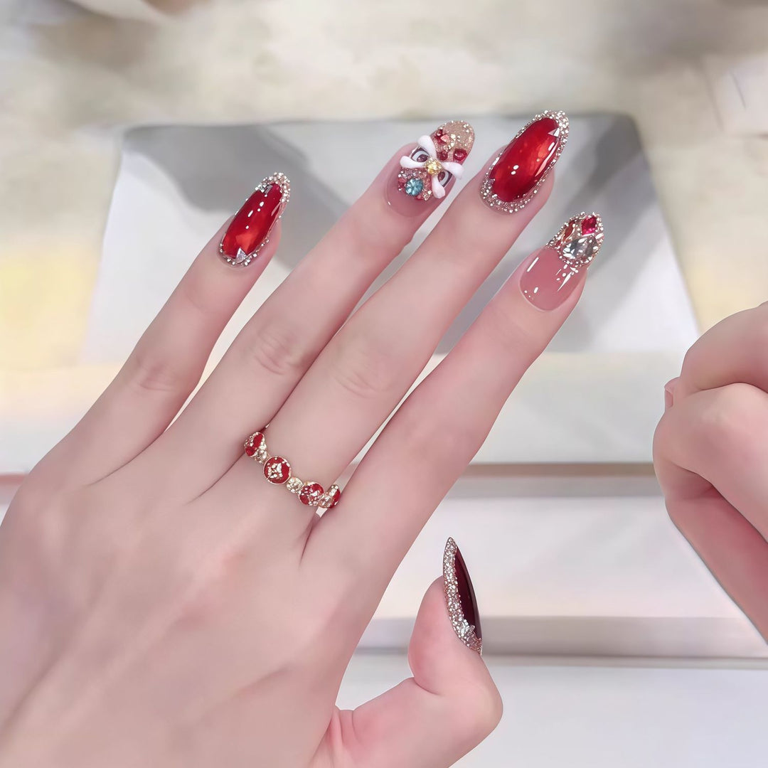 Elegantes mit Edelsteinen verziertes Press-On-Nagelset Karnz