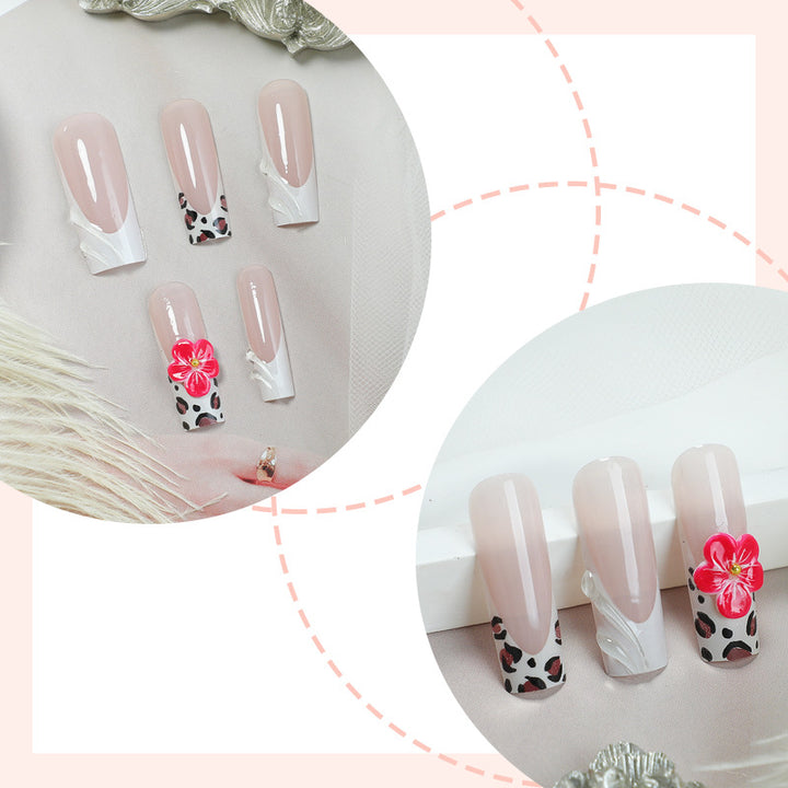 Künstlerisches Press-On-Nagelset mit floralen und abstrakten Designs Karnz