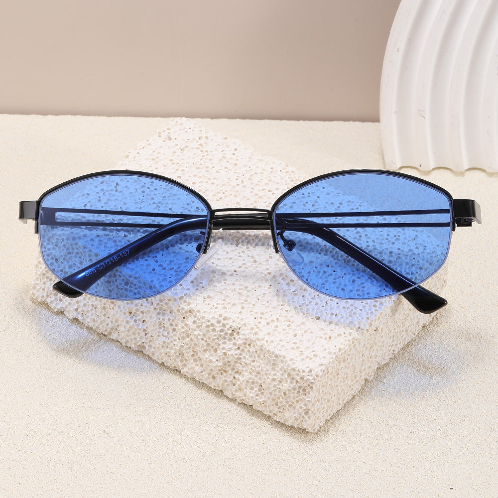 Modische Brille mit Eleganter, Ovale Form Karnz