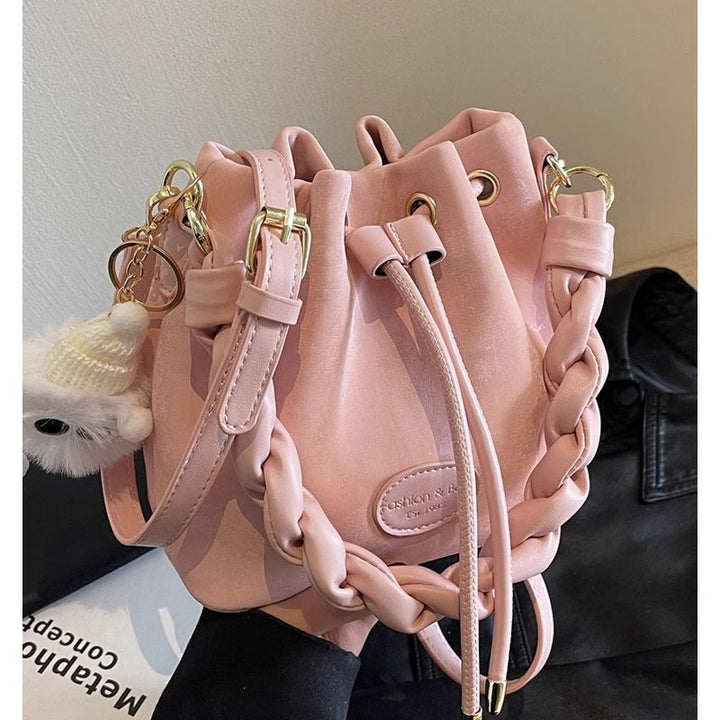 Stylische gehäkelte Schultertasche Karnz