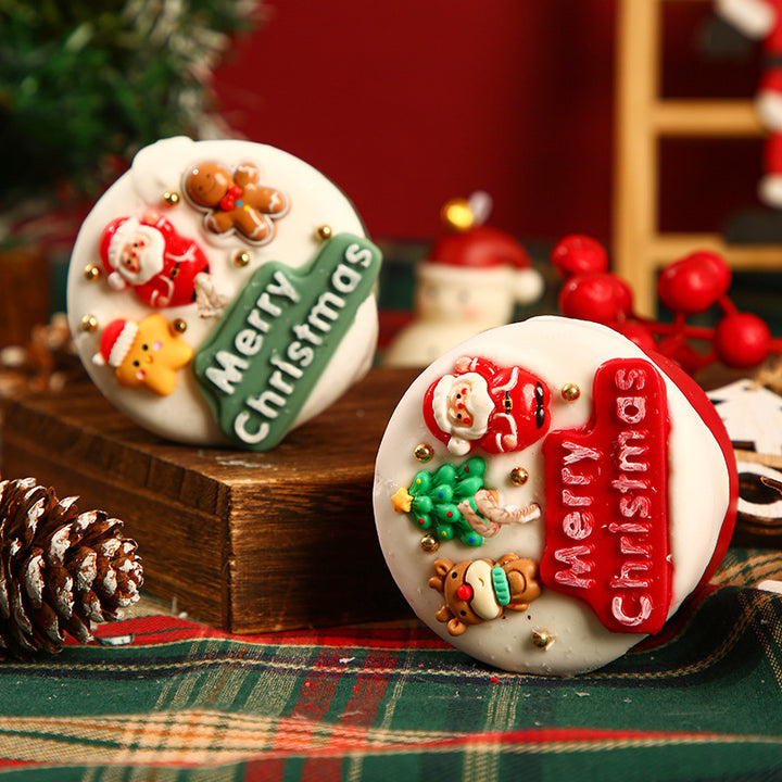Weihnachtliche dekorative Schmuckbox mit festlichem skulptiertem Deckel