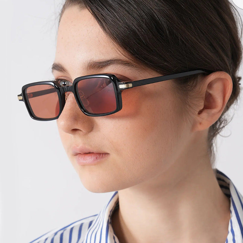 Damen quadratische Sonnenbrille mit schützendem UV-Filter und robustem Rahmen Karnz