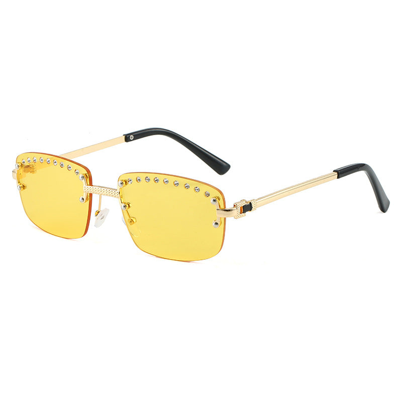 Damen elegante Sonnenbrille mit funkelnden Kristallakzenten Karnz