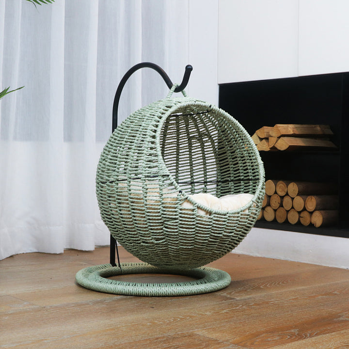 Bequemer Hängesessel aus Rattan Karnz