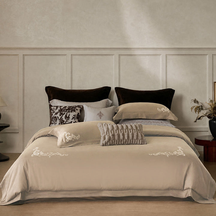 Hotel-Stil Bestickte Baumwollsatin Bettwäsche Set mit Ecken Floral-Motiv und Strick-Lumbar-Kissen
