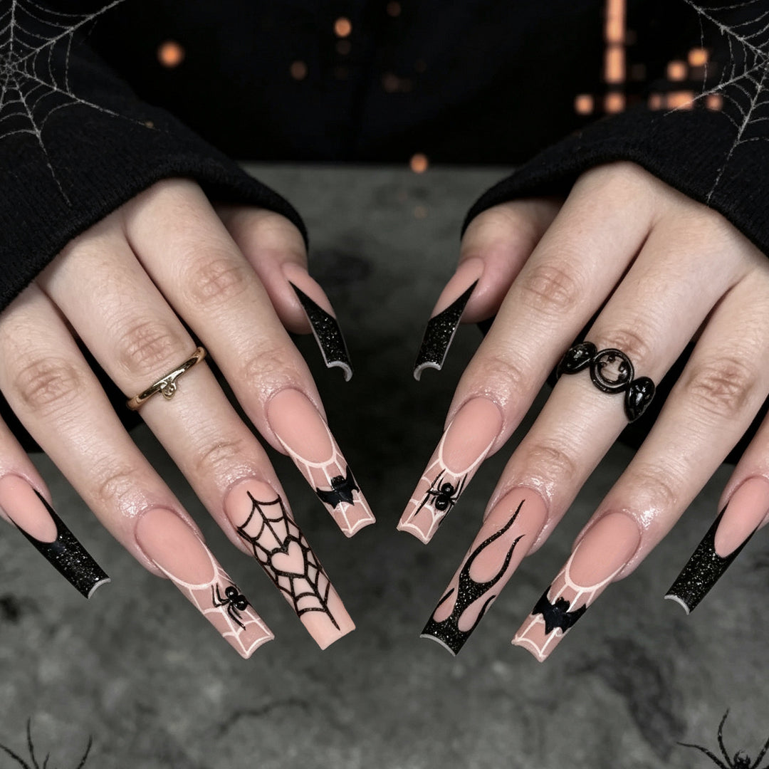 Künstlerische Nagelkunst Karnz