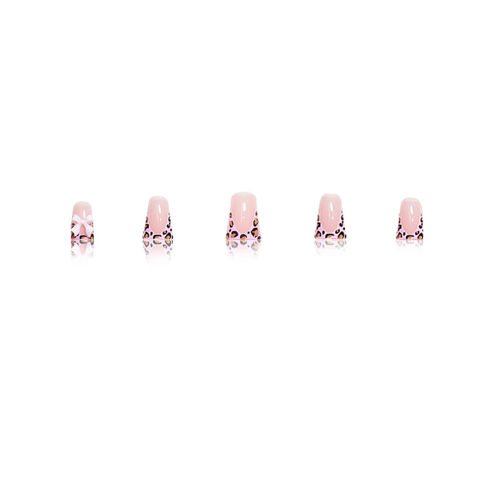 Trendige Tierprint Press-On Nagelset Karnz