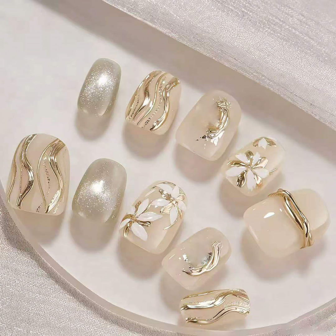 Elegantes dekoratives Press-On-Nagelset Karnz