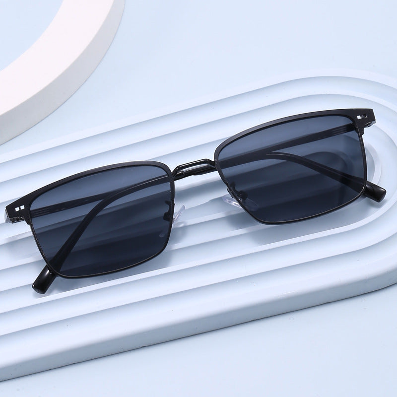 Damen elegante quadratische Brille mit feinem Metallrahmen Karnz