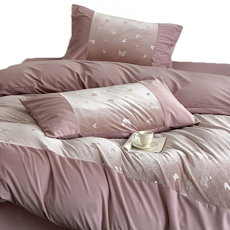 Luxuriöse Bettwäschegarnitur mit seidenmattem Finish und Schmetterlingsjacquard