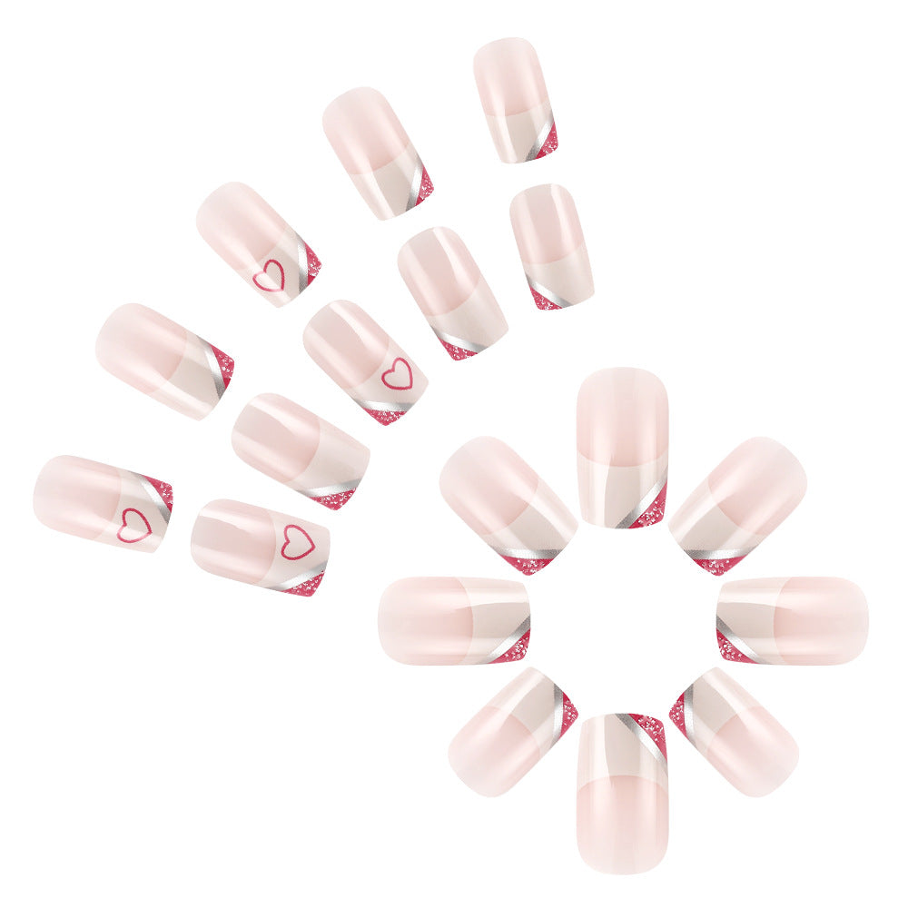 Elegante Herz-Beschmückte Press-On Nagelset Karnz