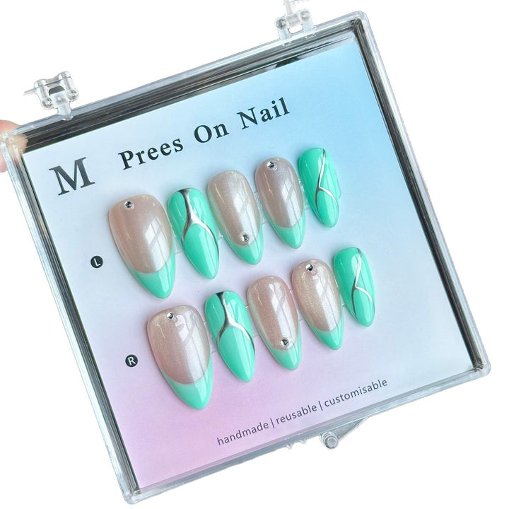 Künstlerisches Press-On Nagelset mit einzigartigem geometrischem Design