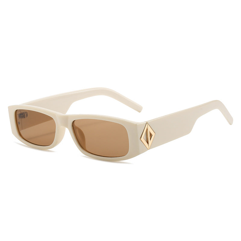 Damen modische Sonnenbrille mit asymmetrischem Rahmen und goldfarbenen Details Karnz