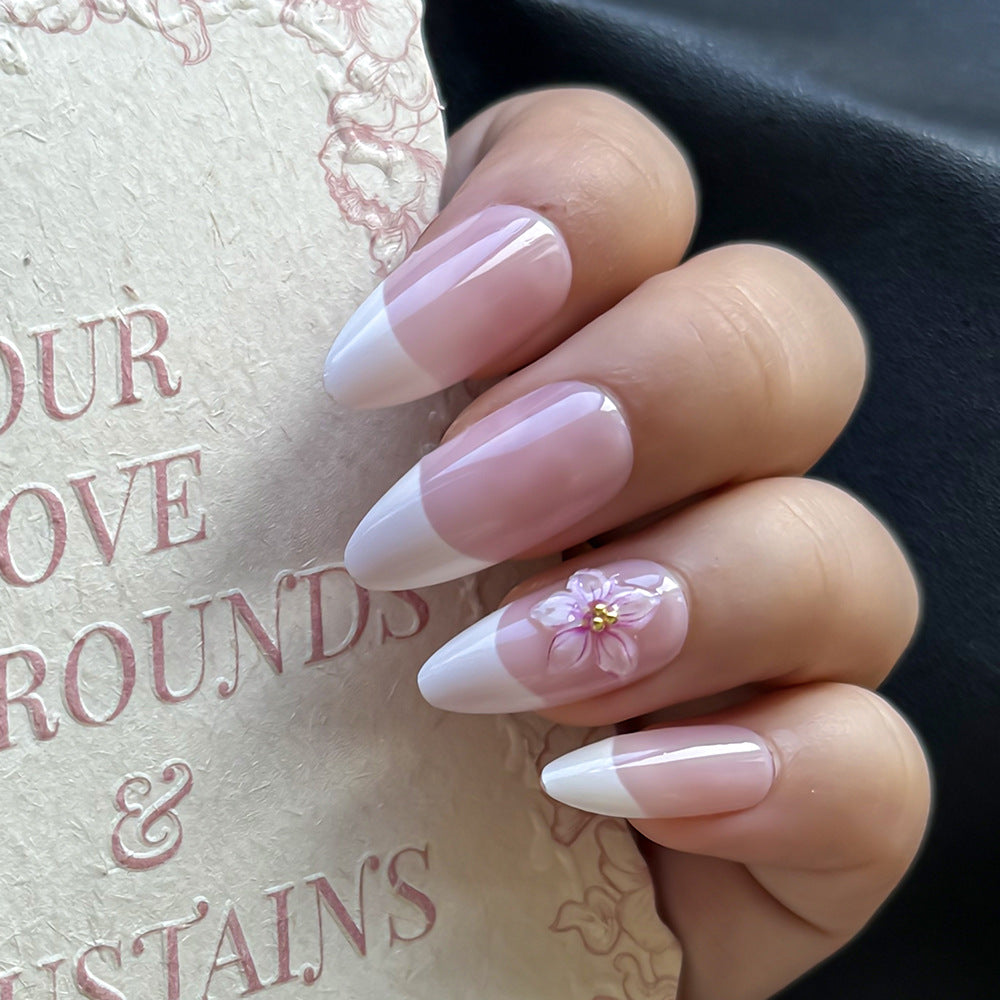 Eleganter Floral Press-On Nagelset Karnz