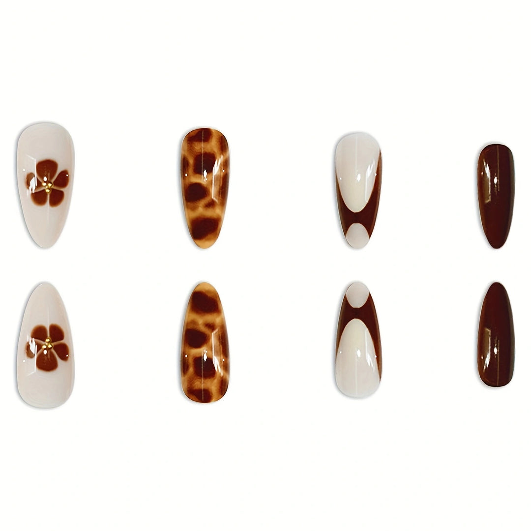 Künstlerisches Stiletto Press-On Nagelset Karnz