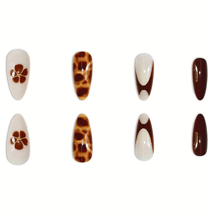 Künstlerisches Stiletto Press-On Nagelset Karnz
