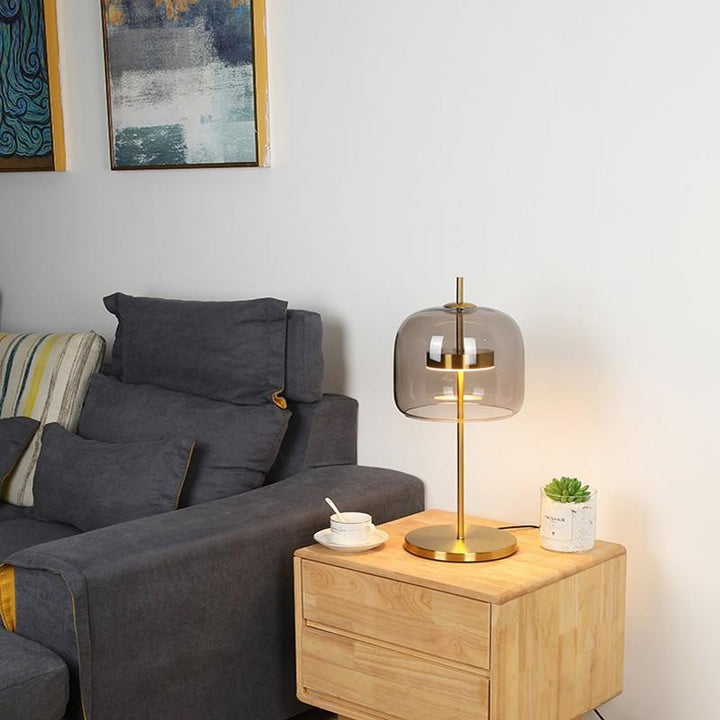 Moderne Glas Tischlampe mit goldenen Akzenten