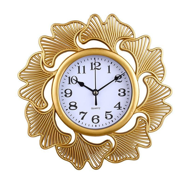 Elegante Wanduhr mit Kunstvollem Design Karnz