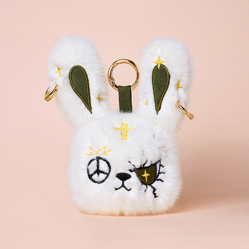 Faux-Fur Bunny Charm Schlüsselanhänger mit gesticktem Patchwork-Gesicht und goldenem Metallring Karnz