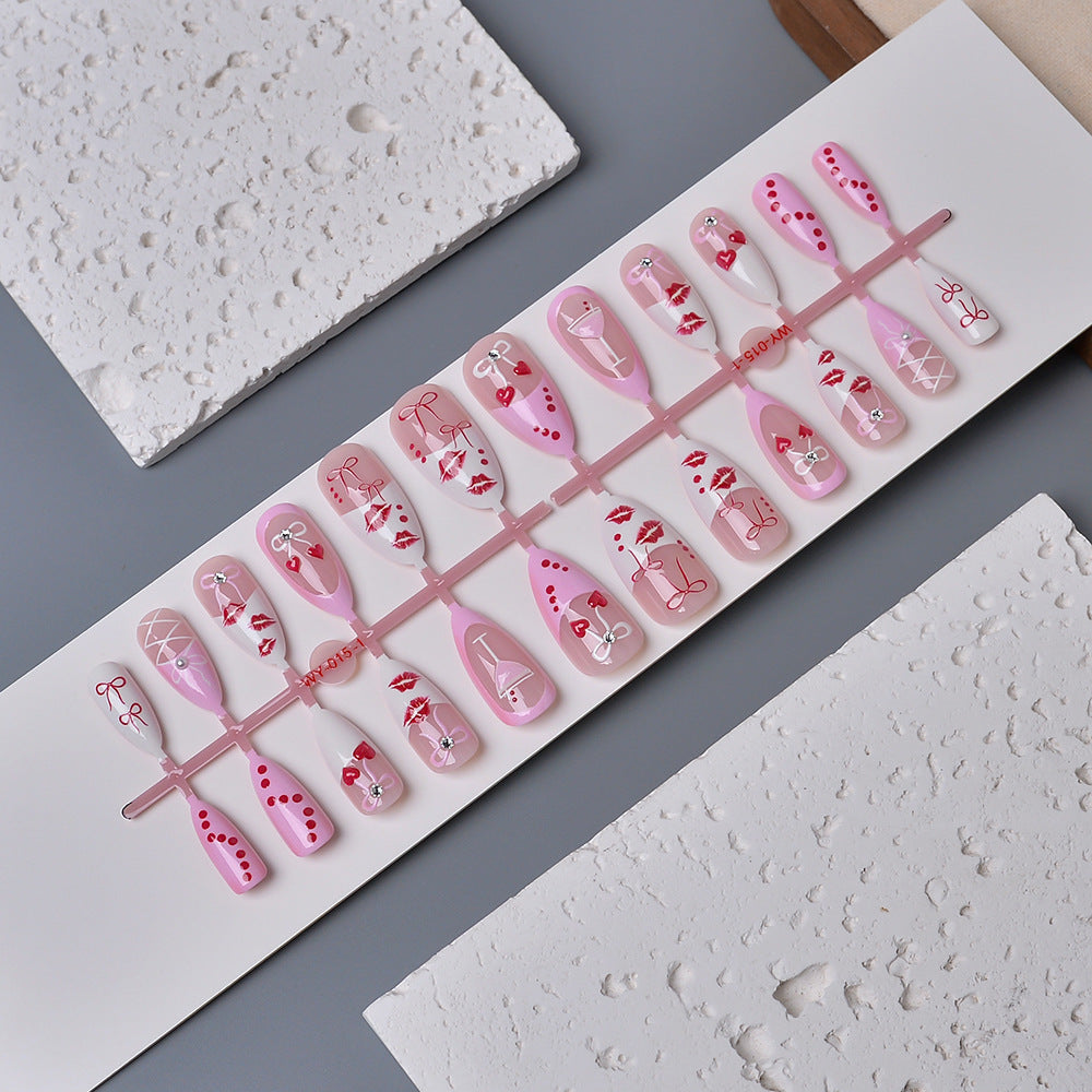 Romantisches Kuss-Thematisches Press-On Nagelset Karnz