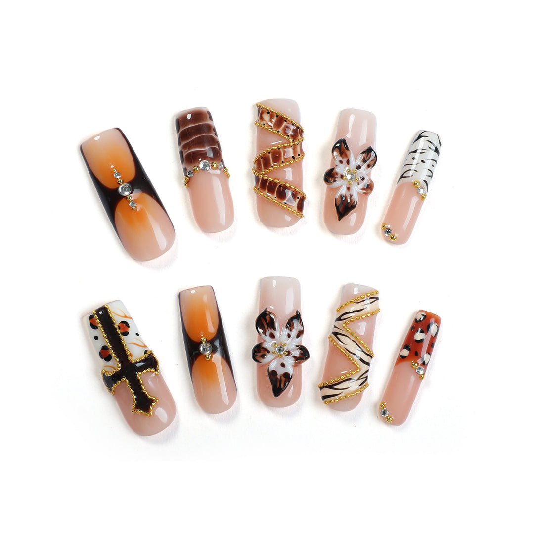 Kreatives Kunstnagel-Set mit stilvollen Designs Karnz