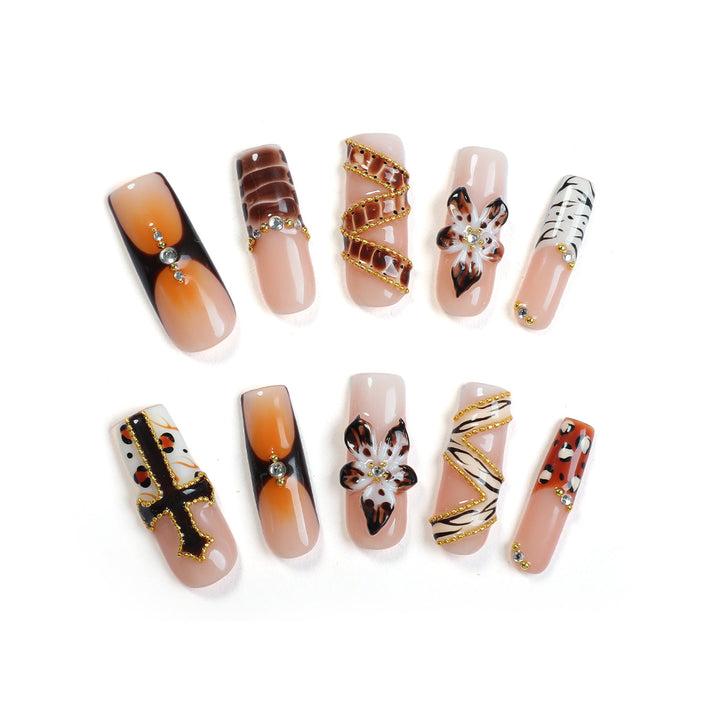 Kreatives Kunstnagel-Set mit stilvollen Designs Karnz