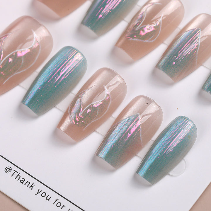 Künstlerische Nagelspitzen Karnz