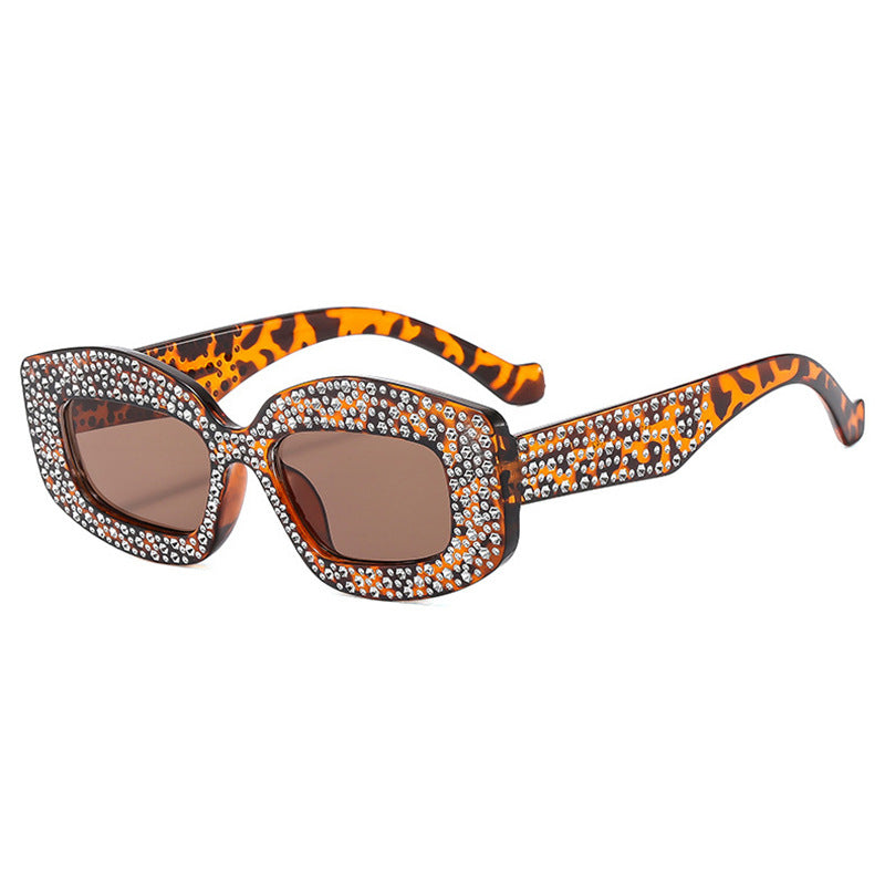 Damen auffällige Sonnenbrille mit glamourösen Strasssteinen Karnz