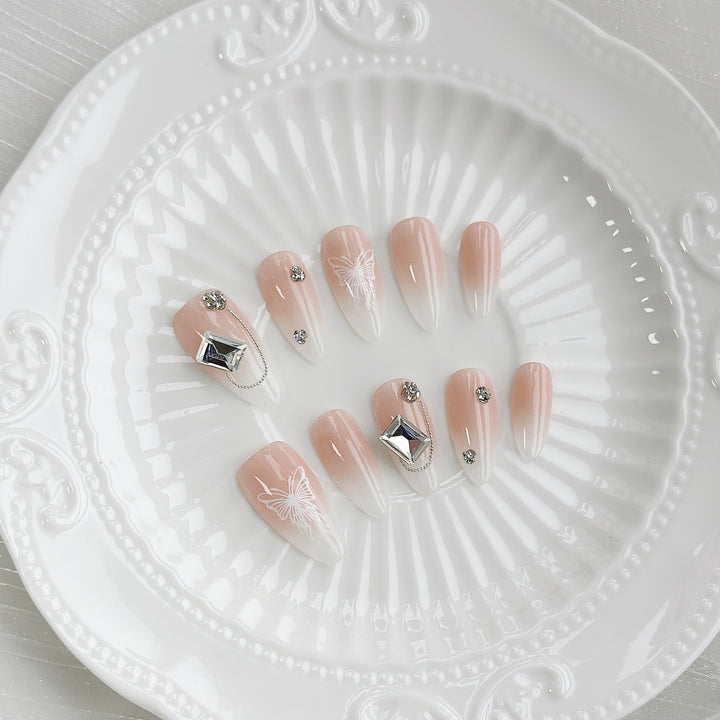 Künstlerisches Schmetterlingsdesign Press-On Nagelset