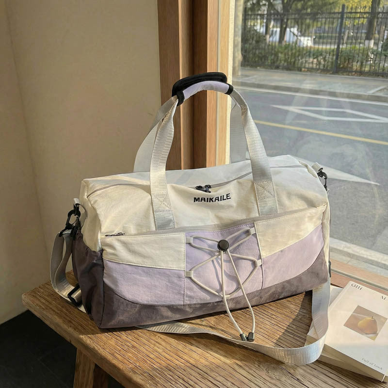 Stylische Reis-Duﬀel-Tasche mit mehreren Fächern