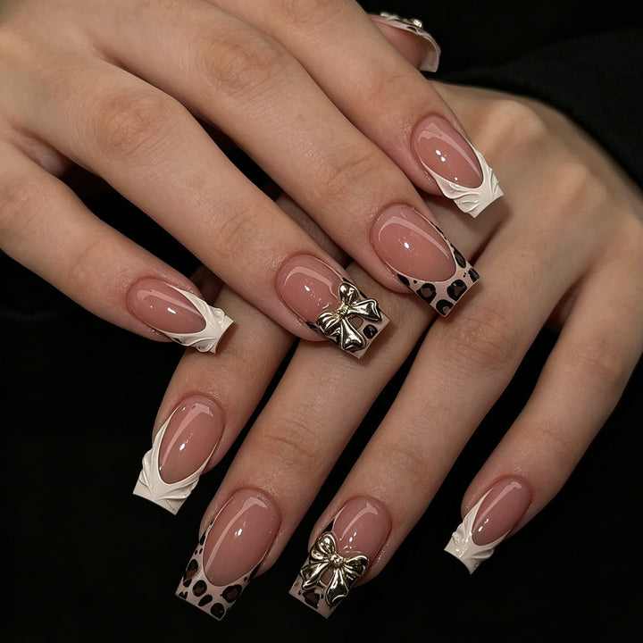 Dekorative Gel-Nagelspitzen Karnz