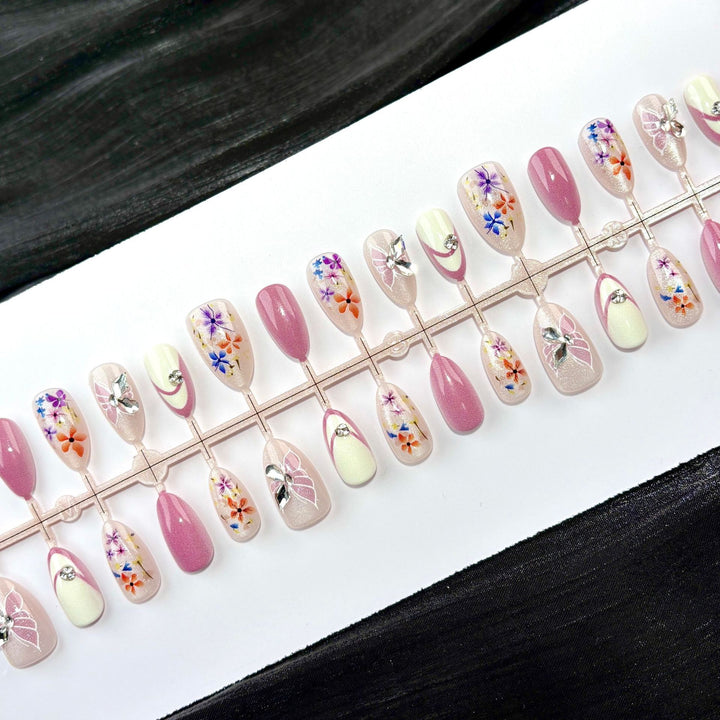 Elegante Polka Dot und Spitzen Press-On Nagel Set
