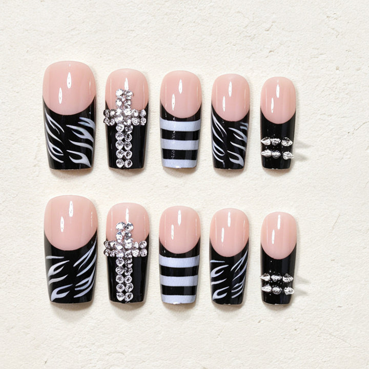 Glamouröses Stiletto Nageldesign Karnz