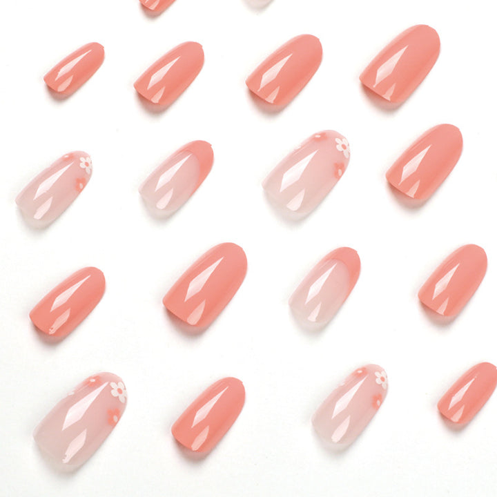 Künstliche Nagelkunst mit elegantem Blumendesign Karnz