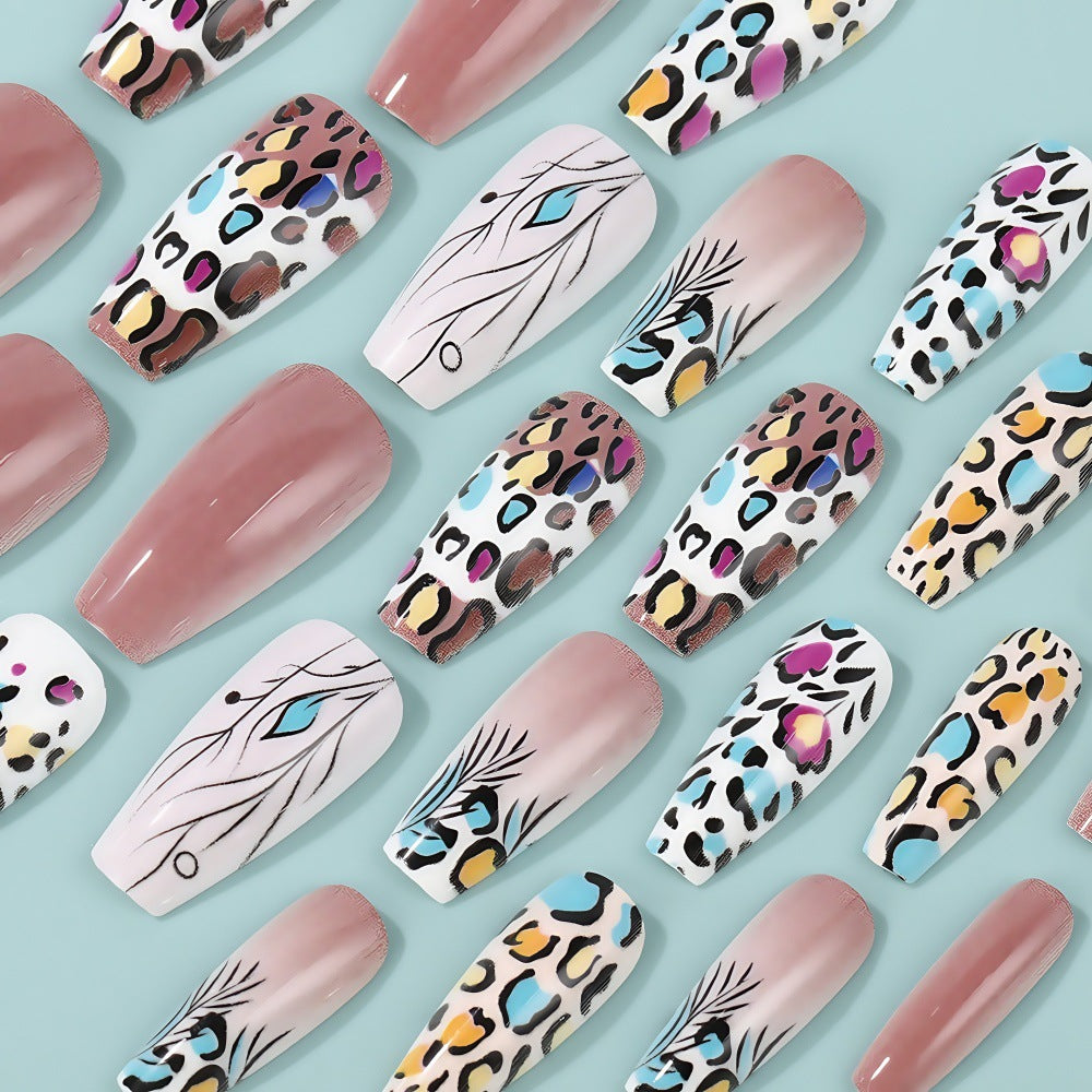 Kreatives Kunstnagel Set mit Leoparden- und Blumenmustern Karnz