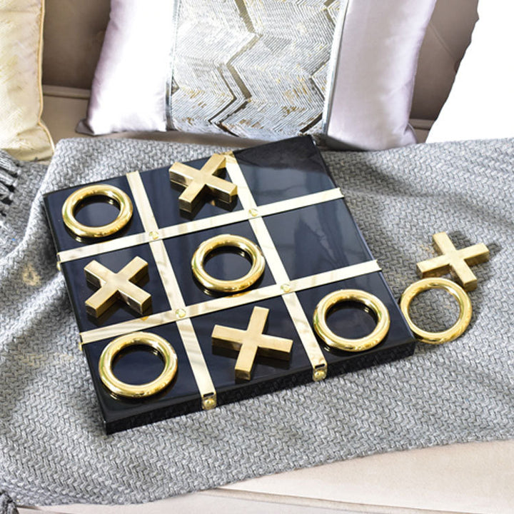 Elegantes dekoratives Tic-Tac-Toe-Spiel