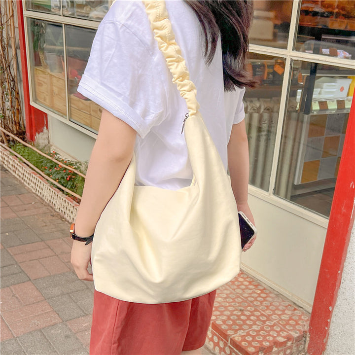 Elegante geraffte Schultertasche