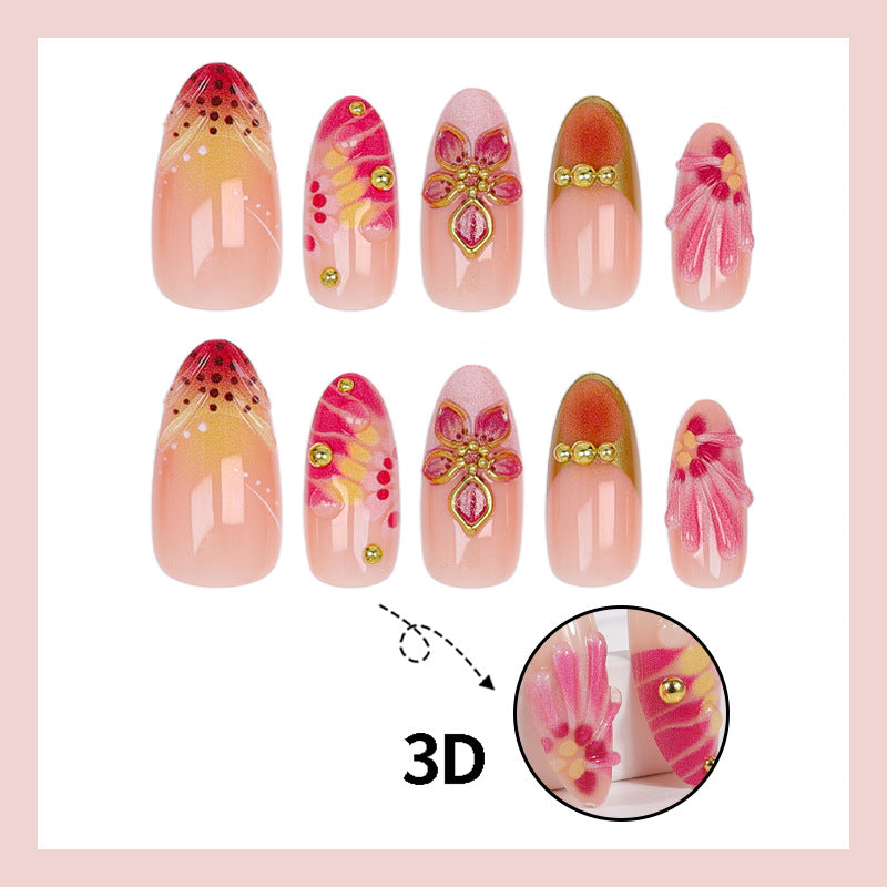 Kunstnagelset mit floralen Akzenten und funkelnden Details Karnz