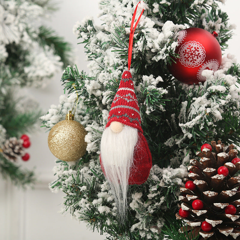Niedliche Weihnachtsbaumdekoration im Gnom-Design Karnz