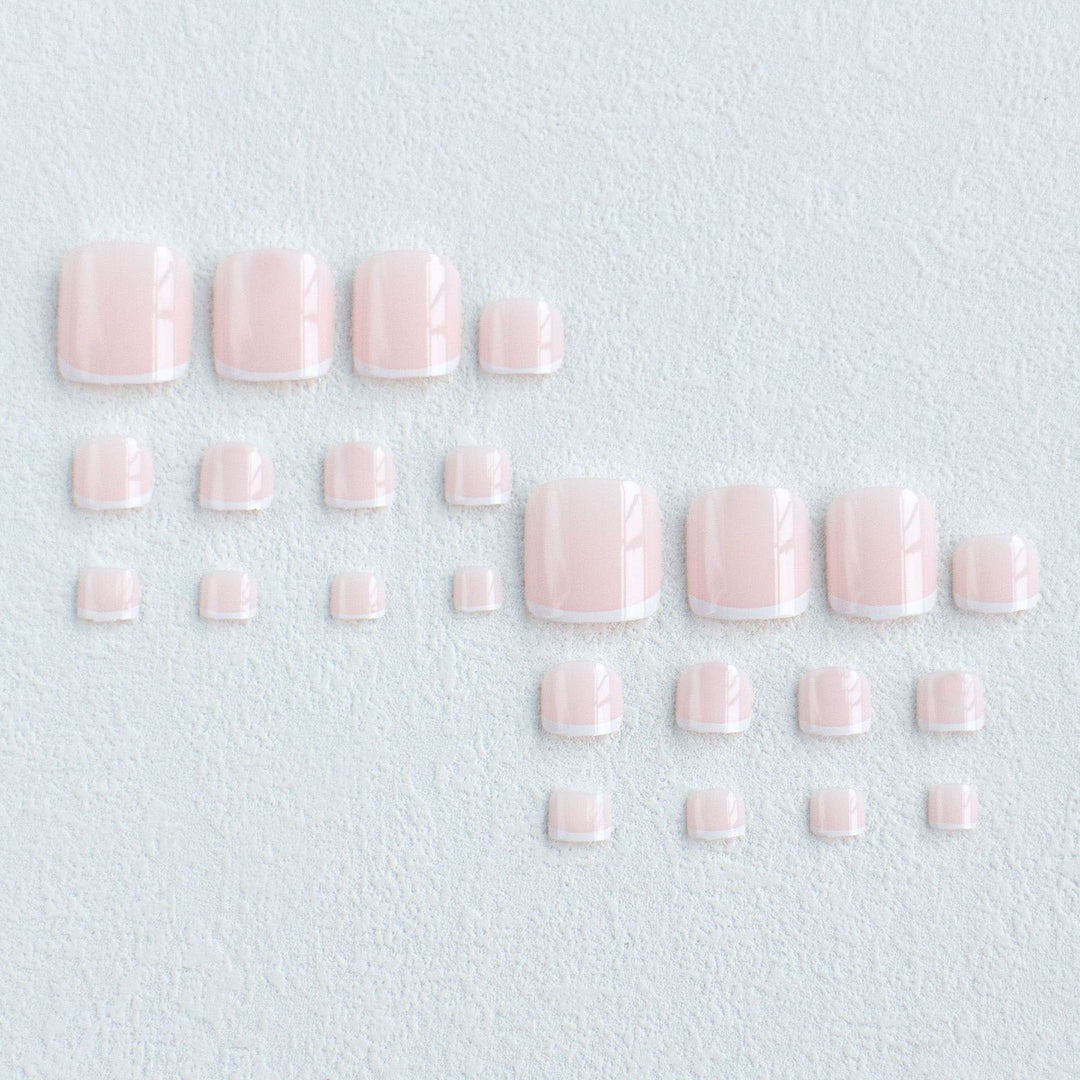 Elegante French Tip Pediküre
