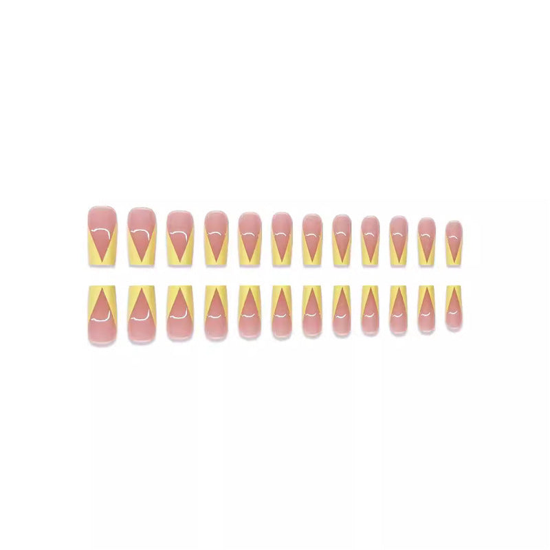 Geometrisches Nagelkunstdesign Karnz