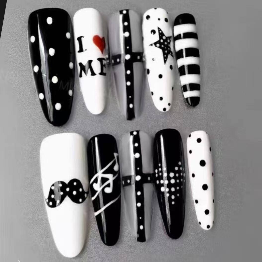 Künstlerische Lange Stiletto-Nagelverzierungen Karnz