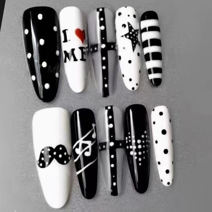 Künstlerische Lange Stiletto-Nagelverzierungen Karnz