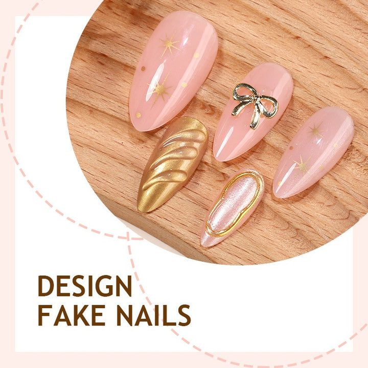 Kunstnagelset mit luxuriösen Designs und glamourösen Akzenten Karnz