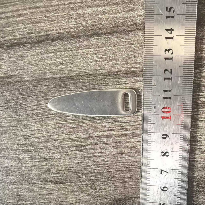 Metallischer Schuhanzieher Karnz