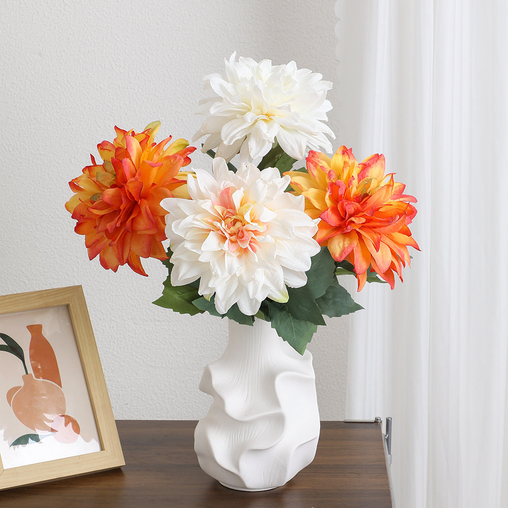 Kunstblumenstrauß mit lebensechten Details Karnz