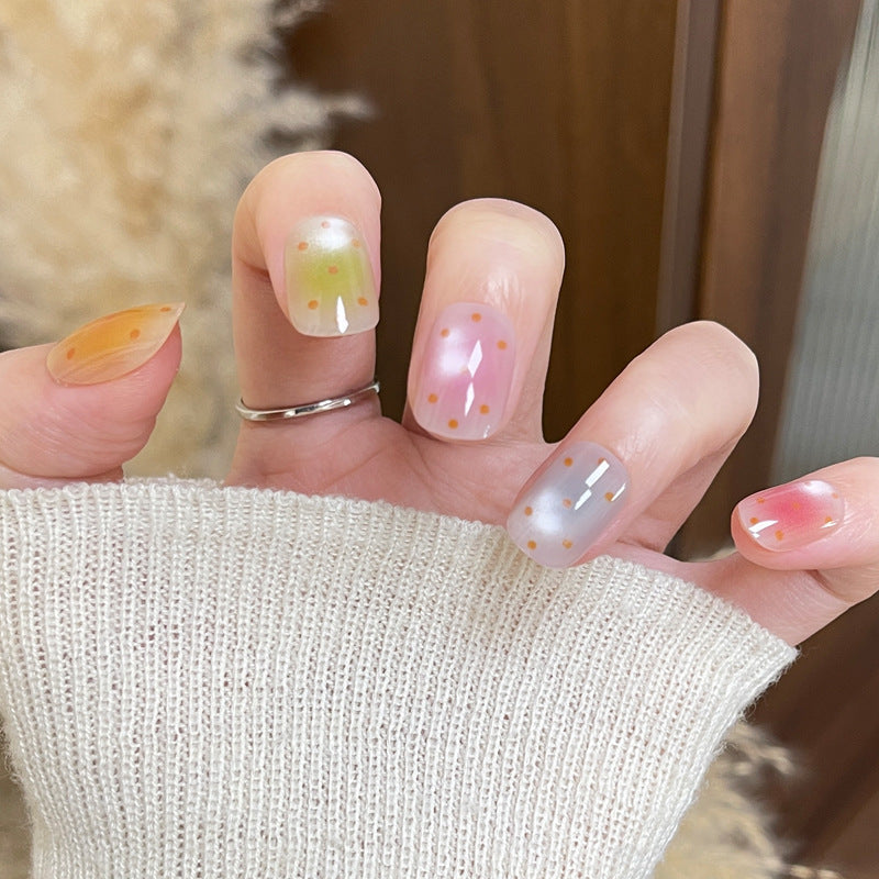 Künstlerisches Press-On-Nagelset mit Pünktchen-Designs Karnz